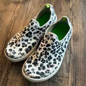 Oofos White Leopard Print Slip On Comfort Recovery Sneaker Shoe